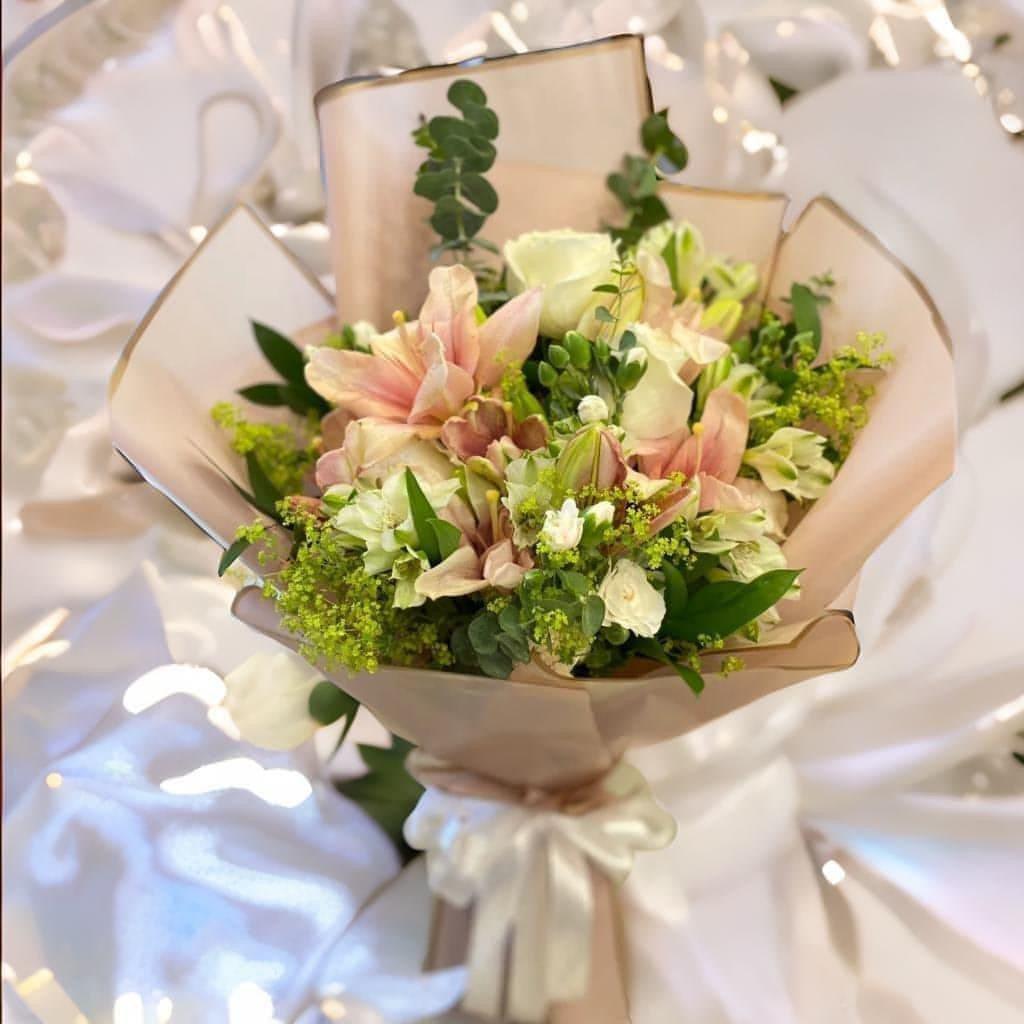 Besan Flowers Bobo Boquet