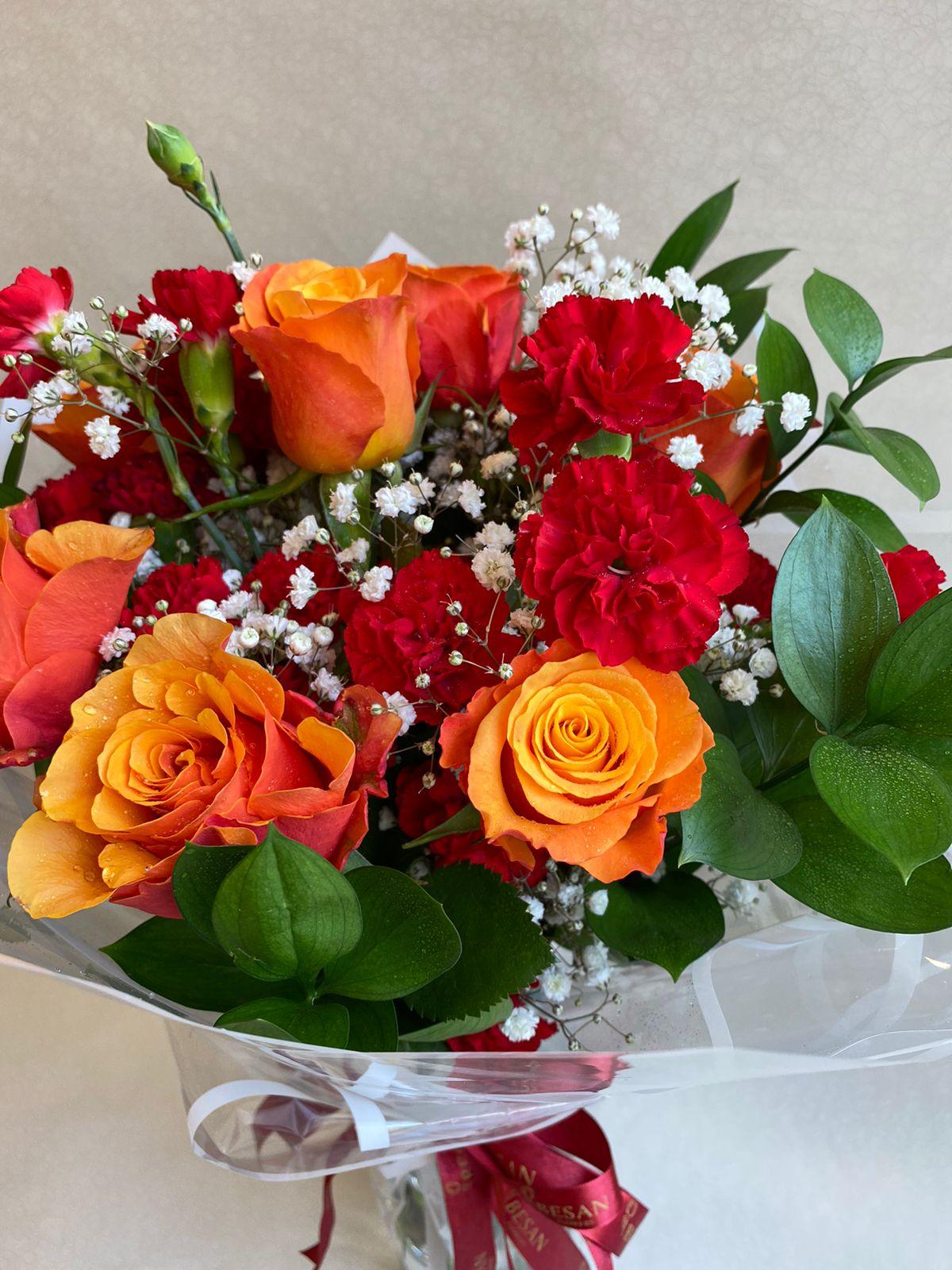 Orangoo Bouquet - Besan Flowers