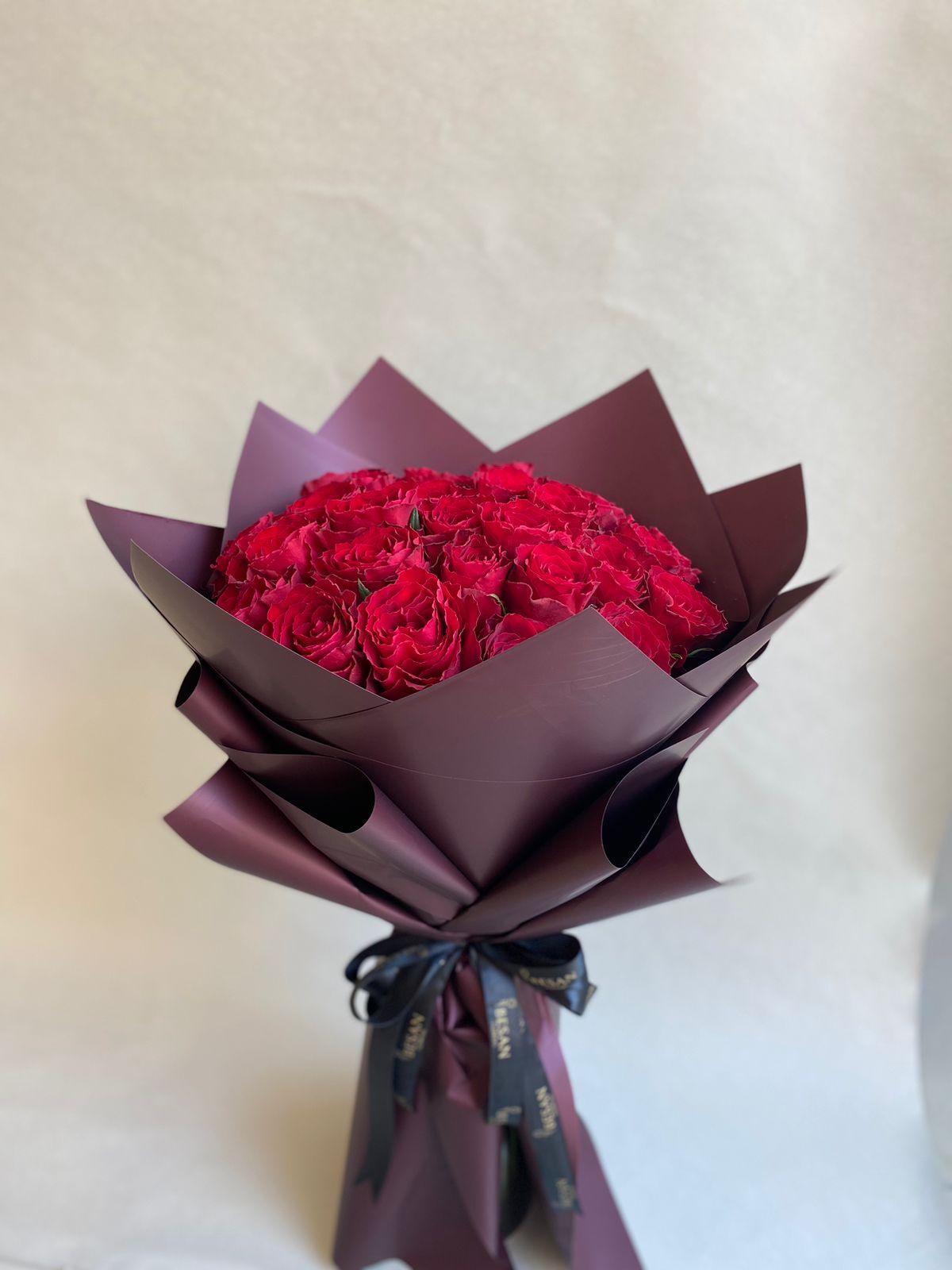 Crown Bouquet - Besan Flowers