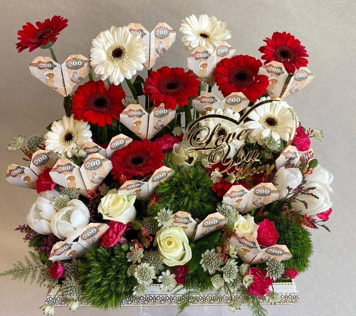 Besan Flowers Gerbera Tray Customized Fortune Tray