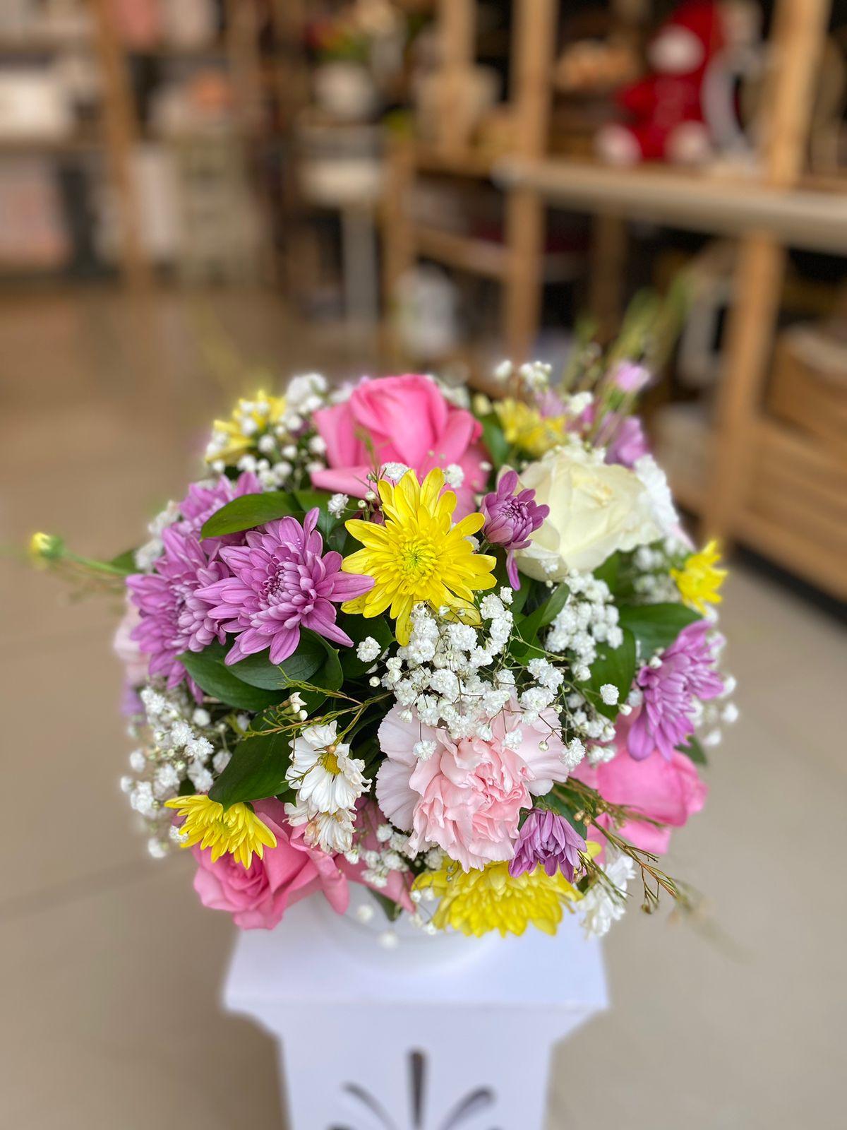 Happy Flowers Box.