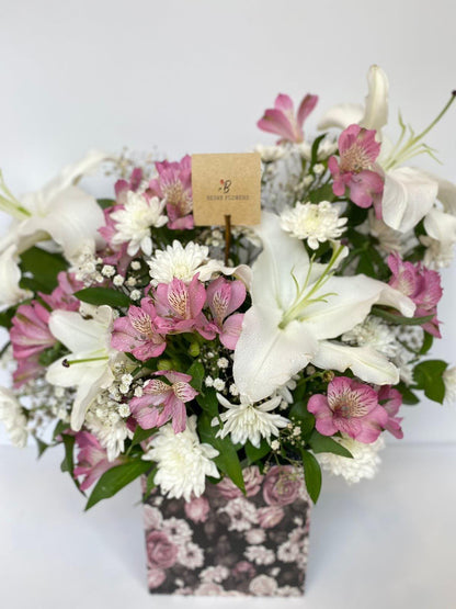 Besan Flowers Lily Flowers box