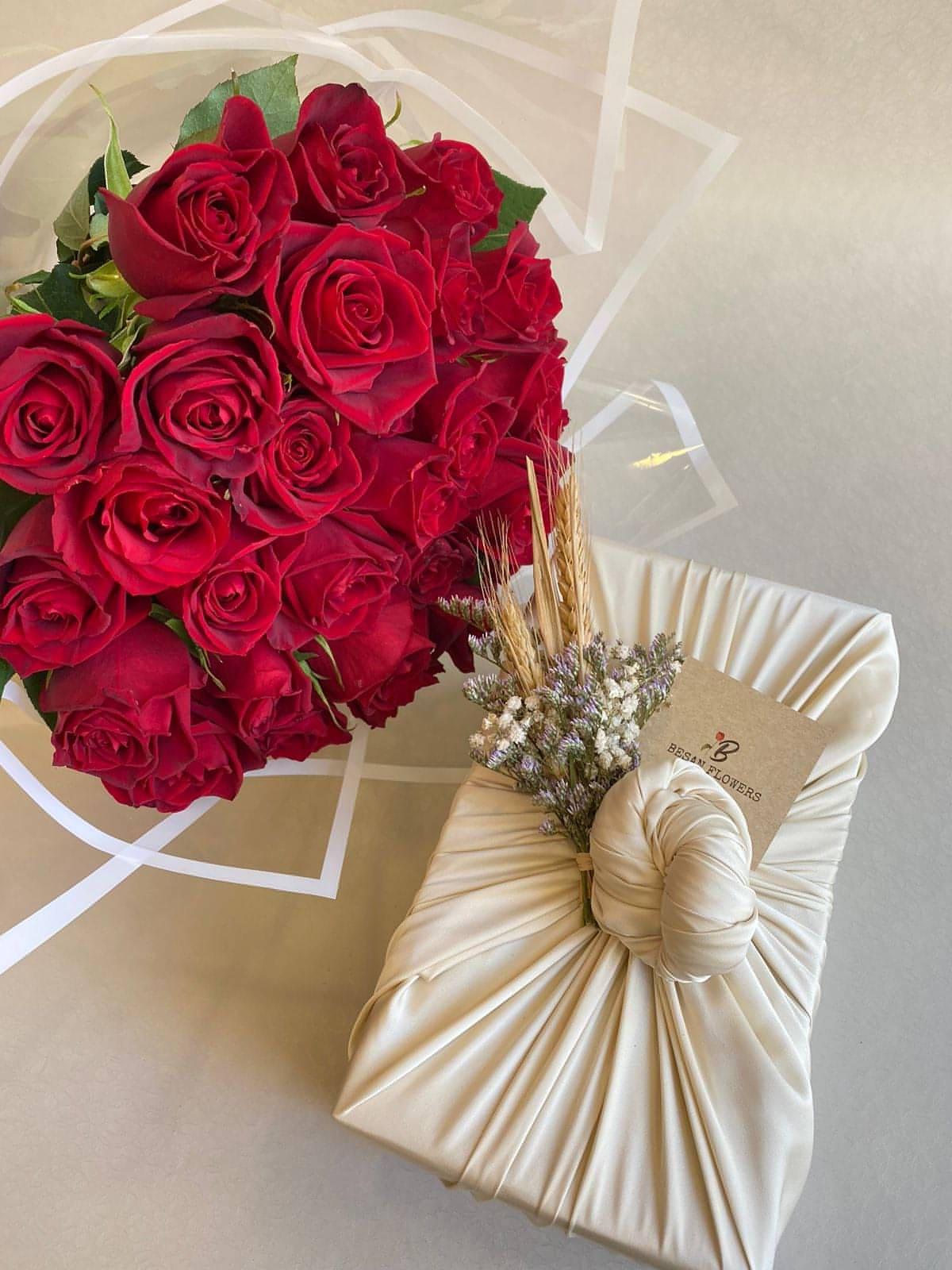 Red Roses Round Bouquet - Besan Flowers