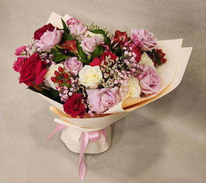 Roses bouquet- Love U - Besan Flowers