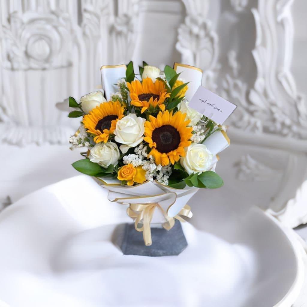 Sunflower bouquet. - Besan Flowers