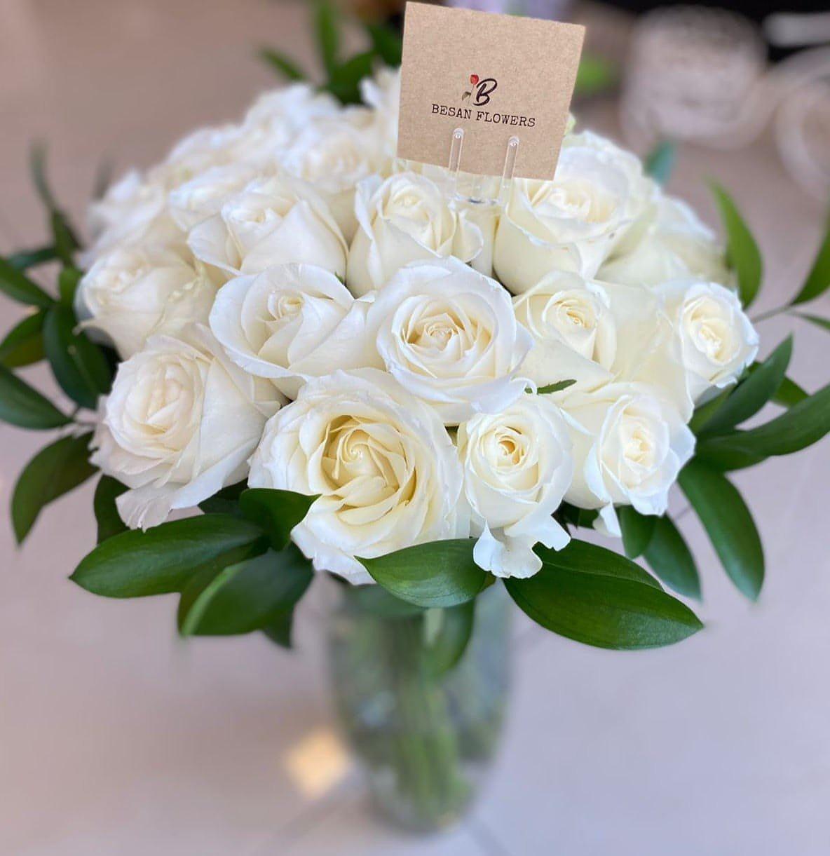 White Flowers vase, Snow White - Besan Flowers